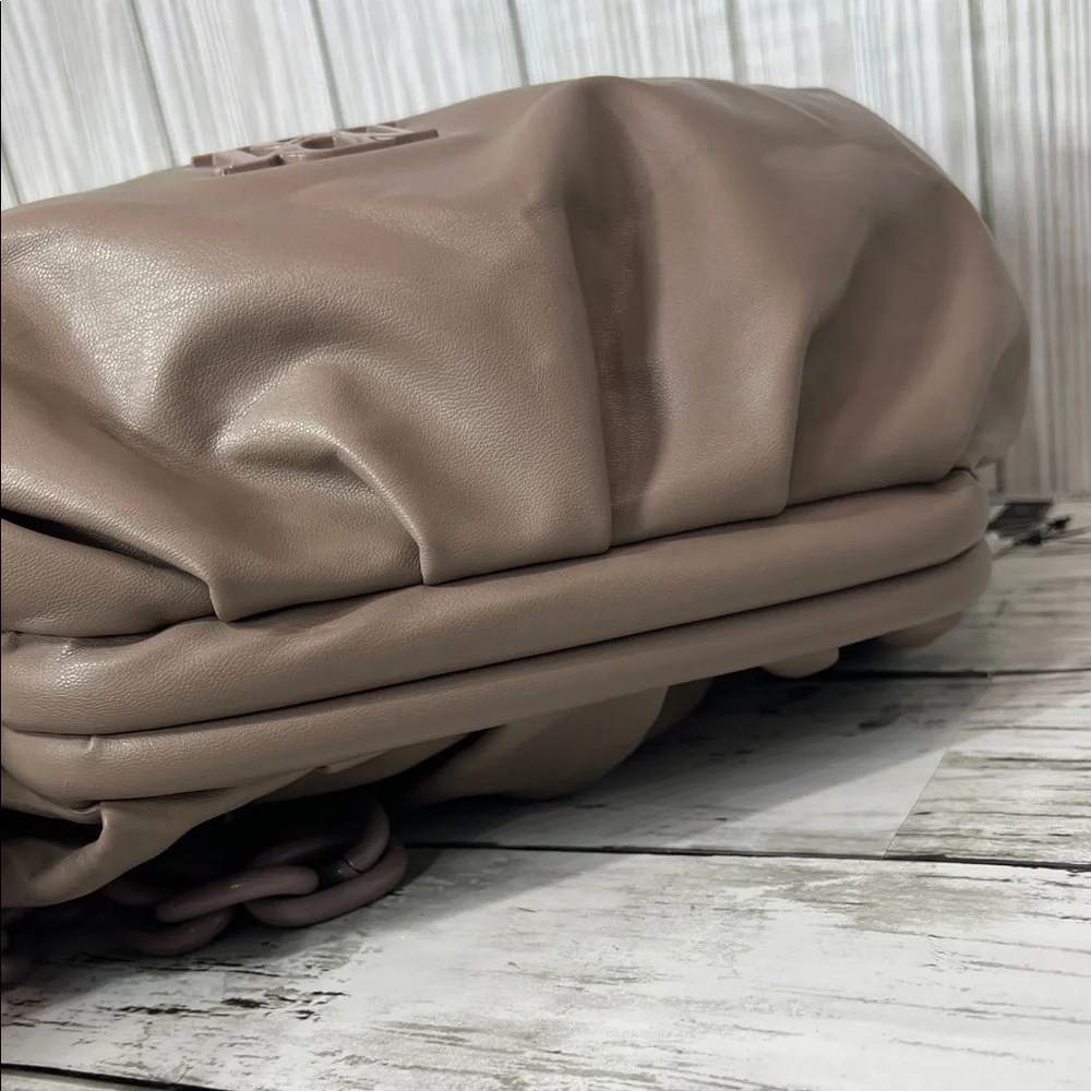 Badgley Mischka Taupe Wrapped Frame Clutch Shoulder Bag with Chunky Mauve Chain - Picture 4 of 10